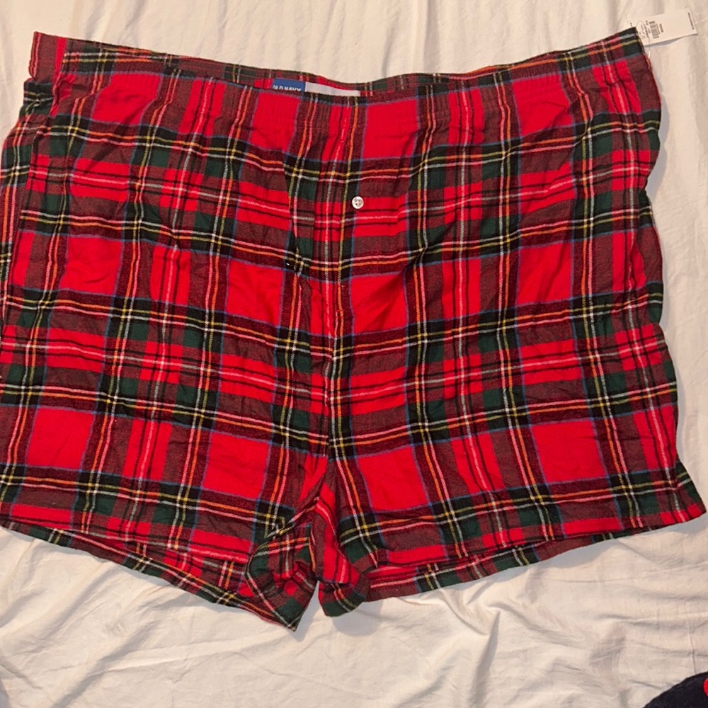Men’s Old Navy big and tall XXXXL holiday flannel sleep shorts NWT